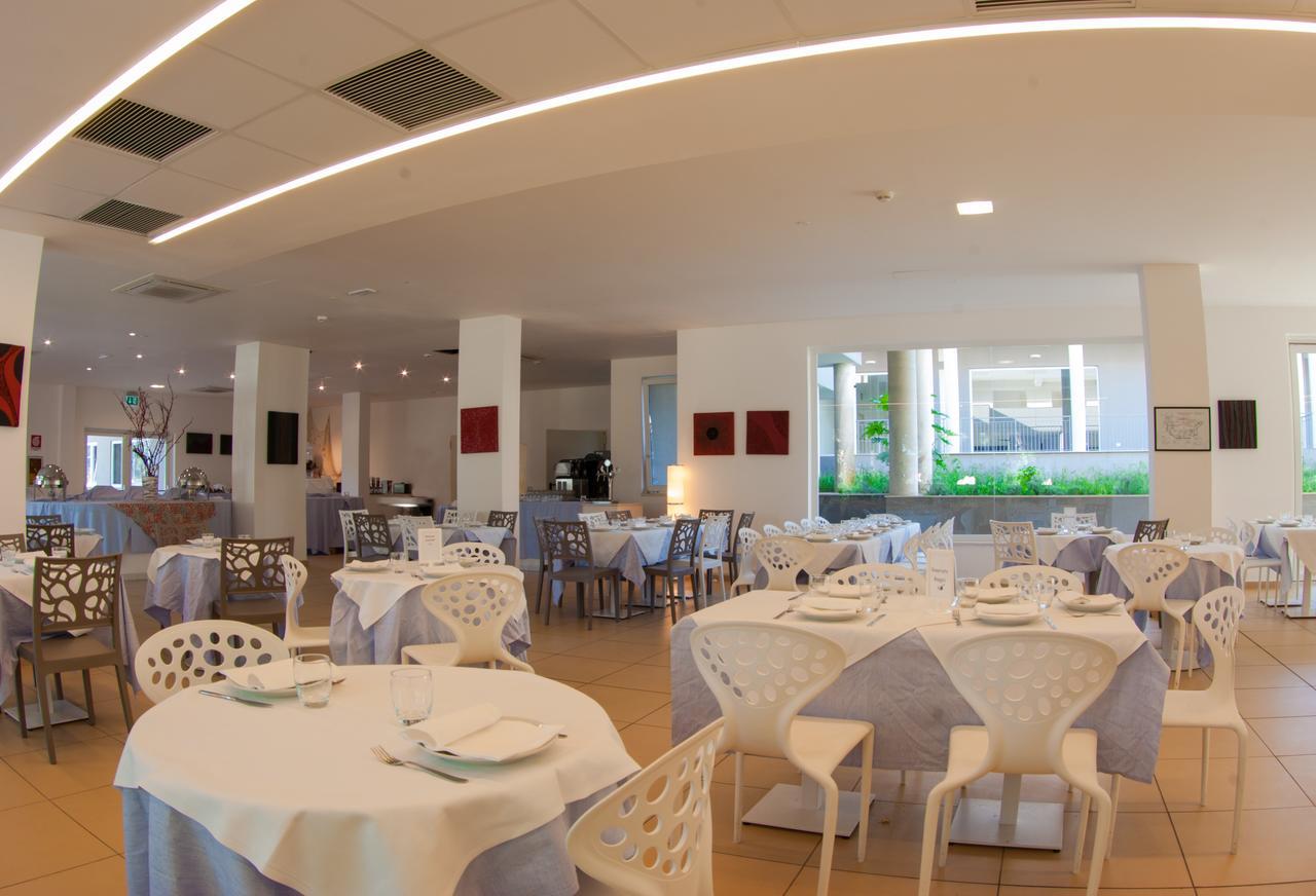 Futura Club Spiagge Bianche Fontane Bianche Exterior foto